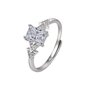 Triangle Arrow Heart Moissanite Ring