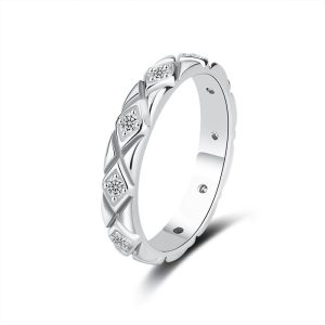 Moissanite Diamond Pattern Ring